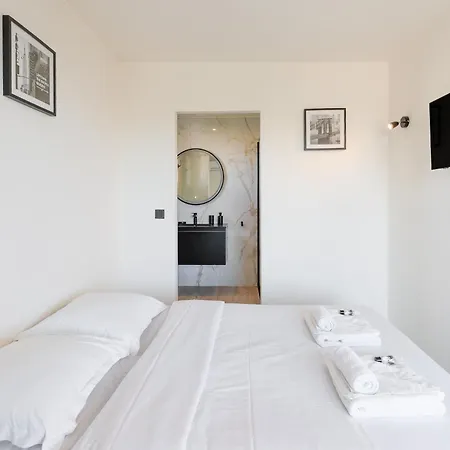 Sweety- Ideal Couple Moderne 2p, Vue Mer, Parking, Clim * Antibes